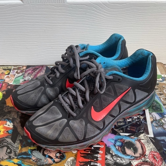 Nike Air Max shoe - Picture 1 of 5